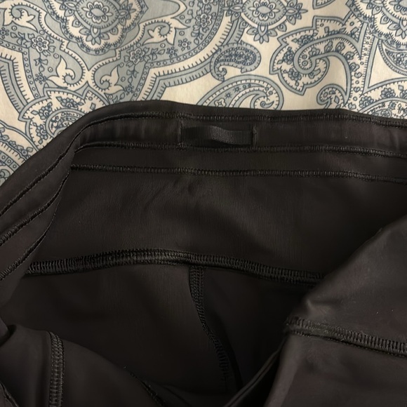 Black Crop Lululemon Tights - Picture 5 of 5